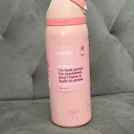 Hello Kitty Limited Edition 32 Oz FreeSip Bottle